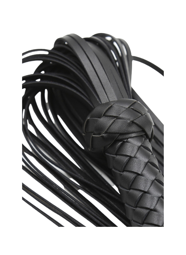 Obei The Pursuer Leather Flogger